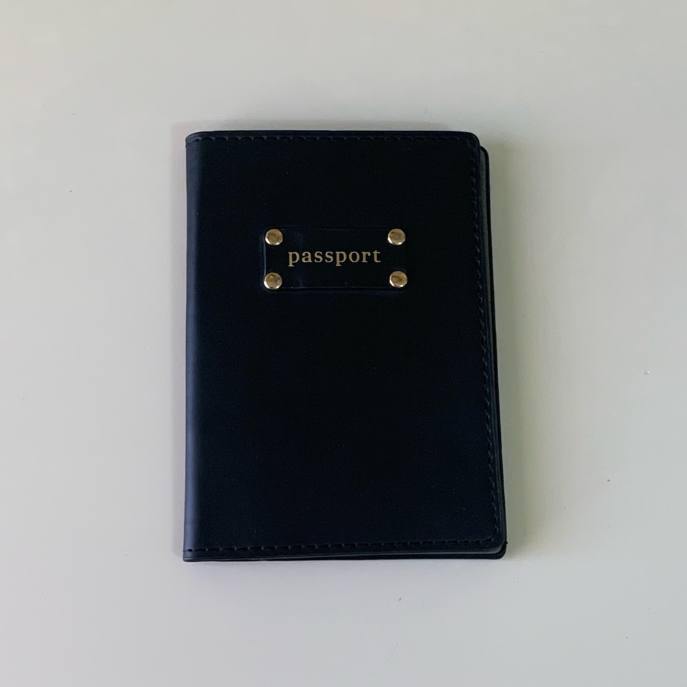 Z gallery (Via Lorenzo) passport case